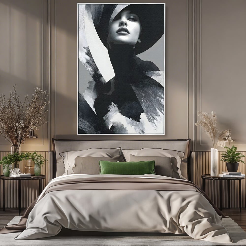 Tablou canvas cu tablou canvas cu portret artistic de femeie, in rama de aluminiu argintiu, pe perete intr-un dormitor